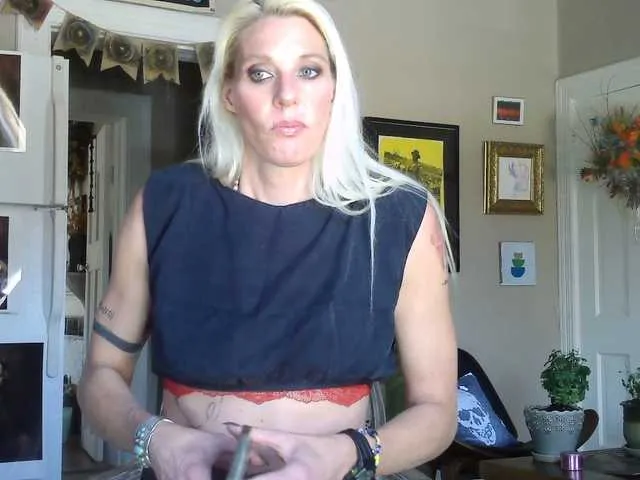 Live sex webcam photo for mylfGlama #292249495