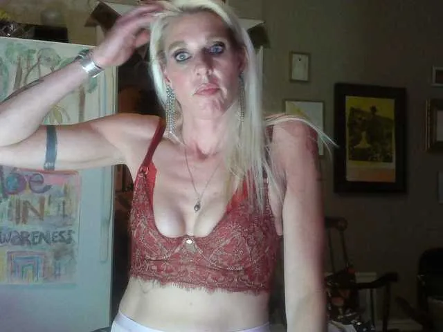 Live sex webcam photo for mylfGlama #292272184