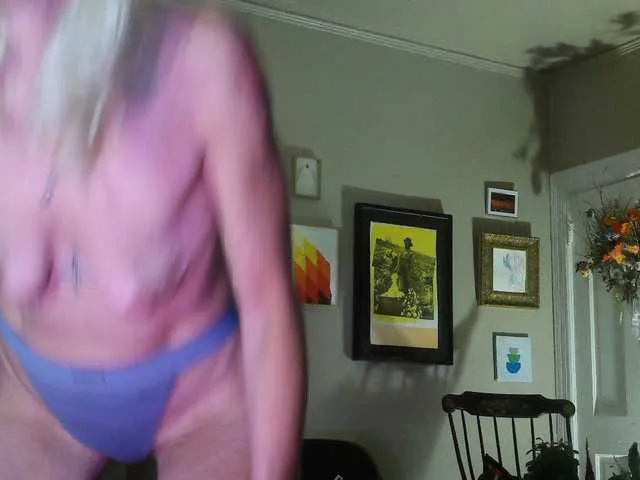 Live sex webcam photo for mylfGlama #292287130