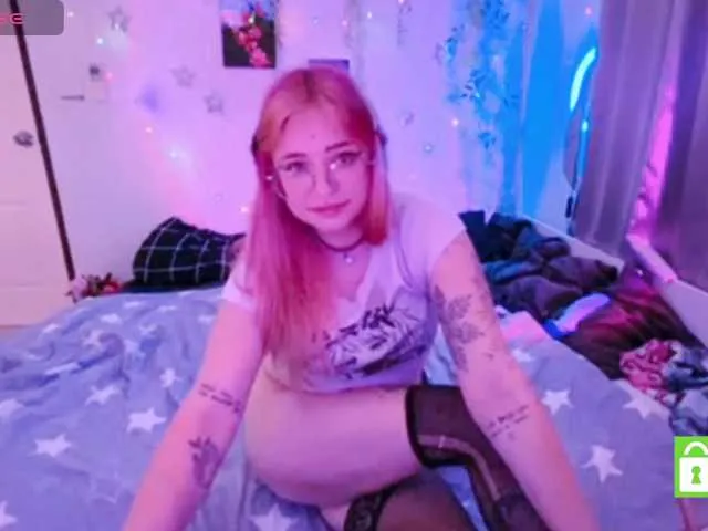 Live sex webcam photo for mymoonstar #290744136