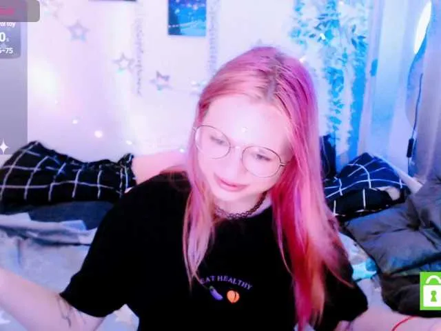 Live sex webcam photo for mymoonstar #290759844