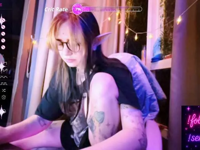 Live sex webcam photo for mymoonstar #291615737