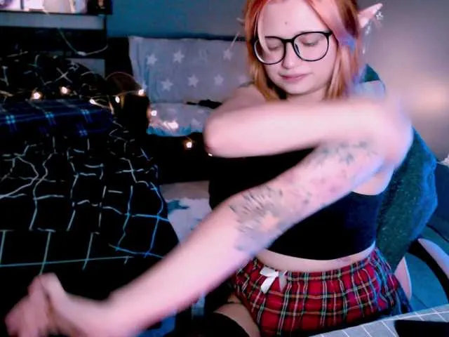 Live sex webcam photo for mymoonstar #291728391