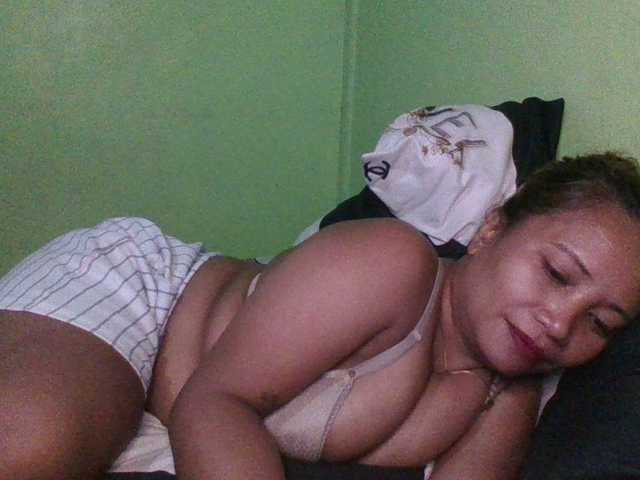 Live sex webcam photo for myoneandonly #291395609