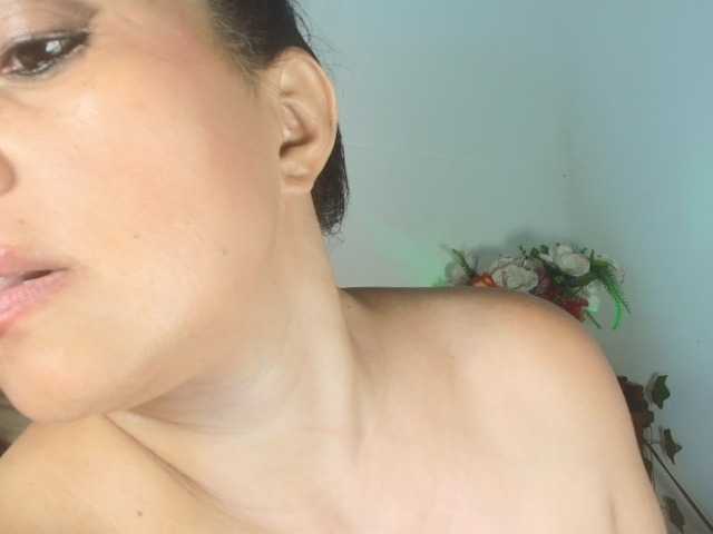 Live sex webcam photo for naatashaa #291834684