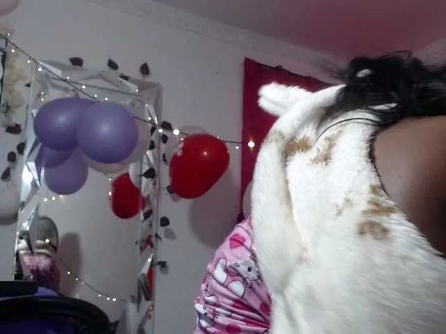 Live sex webcam photo for nahiroby-ebano #290481605