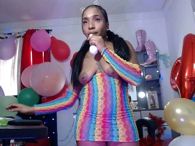 Live sex webcam photo for nahiroby-ebano #290488678