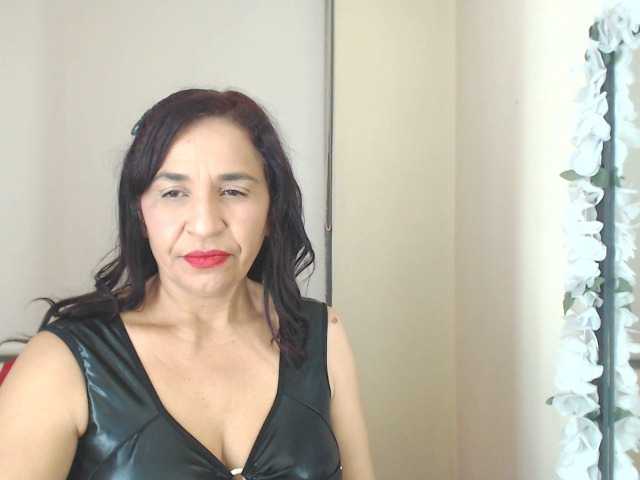 Live sex webcam photo for natalia-colins1 #276679476