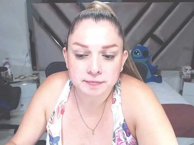 Live sex webcam photo for natalia5560 #290543183