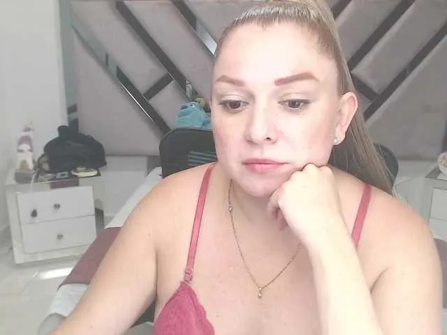 Live sex webcam photo for natalia5560 #290670310