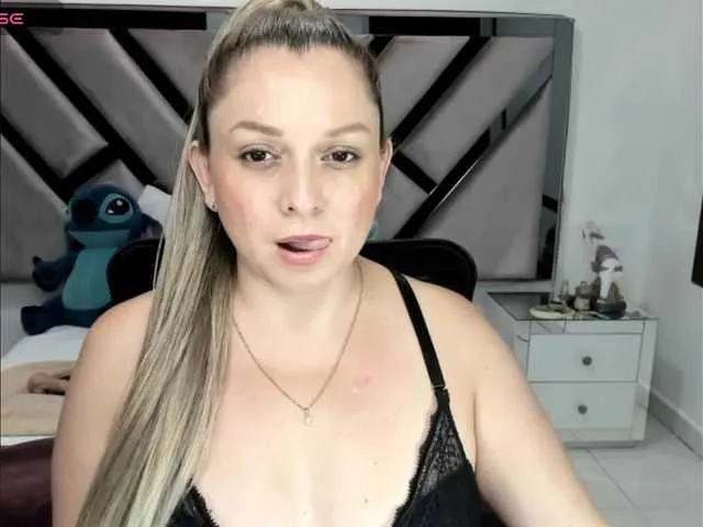 Live sex webcam photo for natalia5560 #290857594