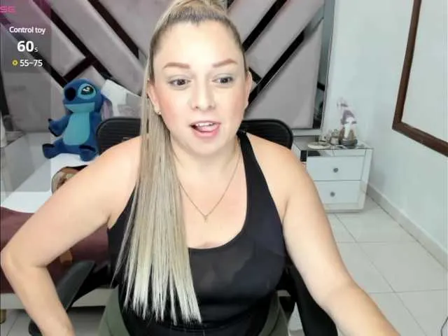 Live sex webcam photo for natalia5560 #290888440