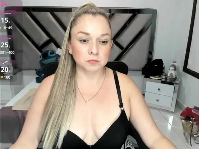 Live sex webcam photo for natalia5560 #290899442
