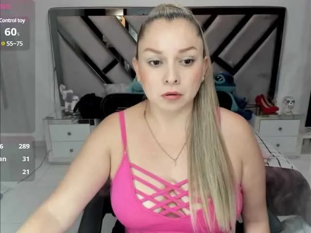 Live sex webcam photo for natalia5560 #291168475