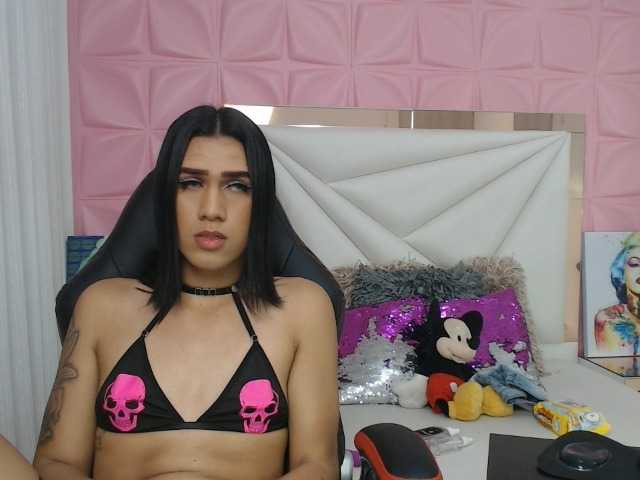 Live sex webcam photo for natalie-doll #273631257