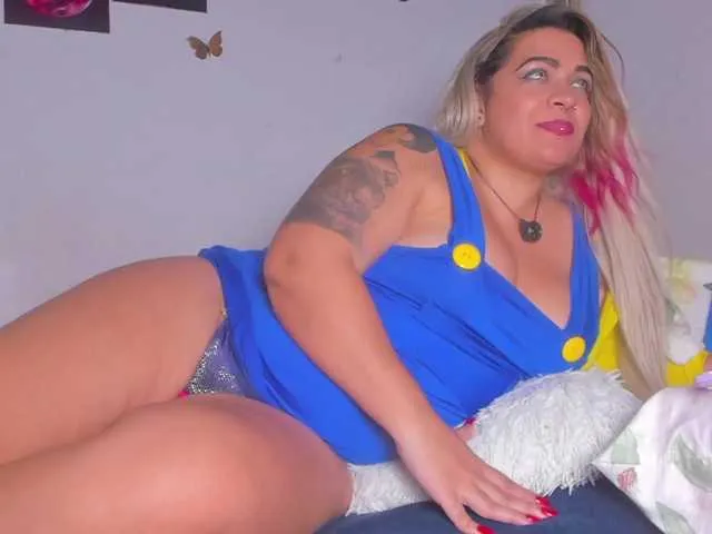 Live sex webcam photo for natasha-rodriguez1 #293937496