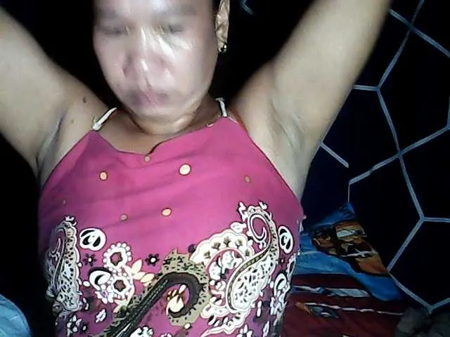 Live sex webcam photo for naturalBHEA39 #275494196