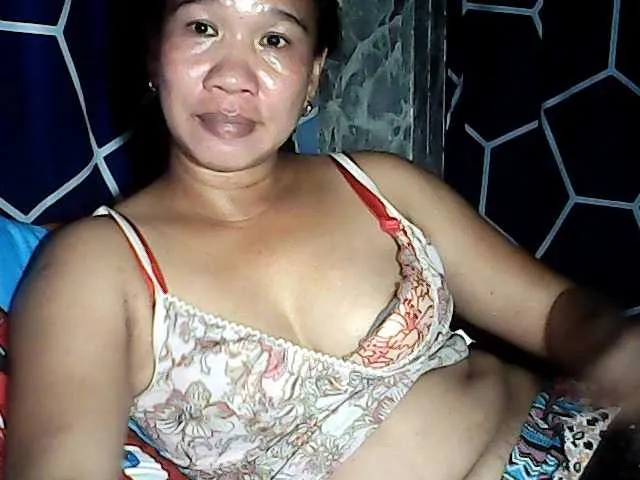 Live sex webcam photo for naturalBHEA39 #275540169