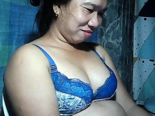 Live sex webcam photo for naturalBHEA39 #275990162
