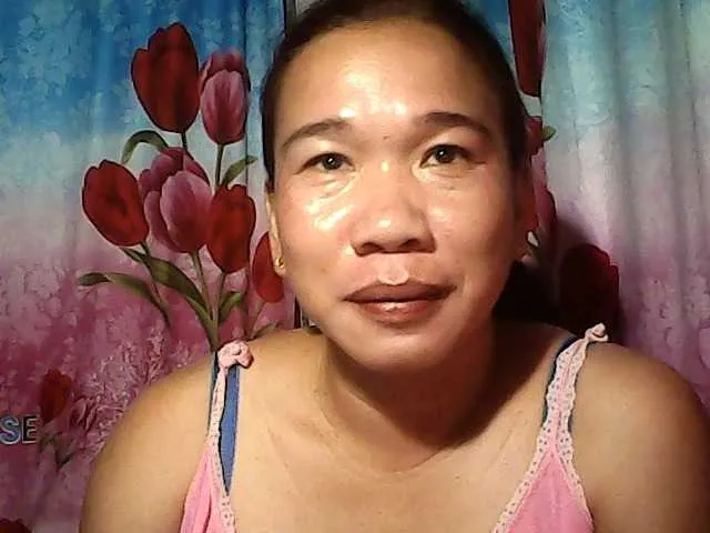 Live sex webcam photo for naturalBHEA39 #276422539