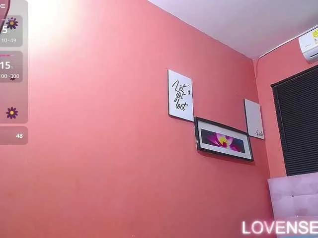 Live sex webcam photo for naturalmoommy #290776430