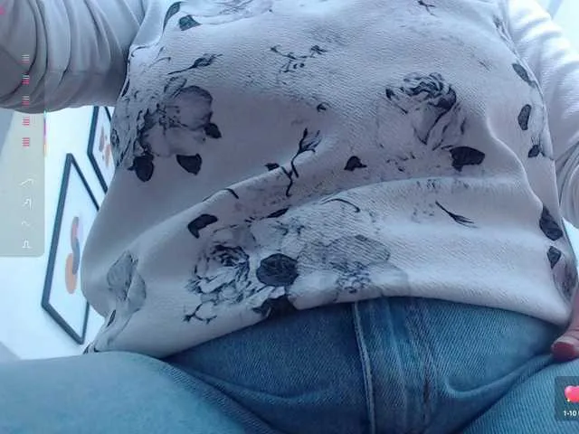 Live sex webcam photo for naturalmoommy #291071933