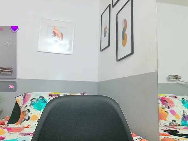 Live sex webcam photo for naturalmoommy #291216660