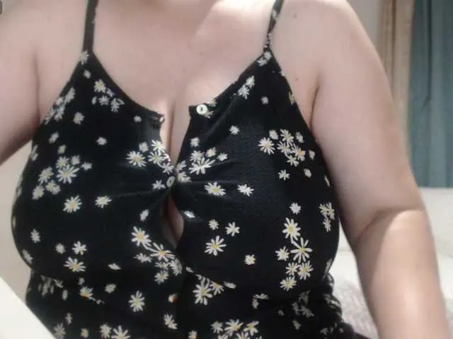 Live sex webcam photo for naturalmoommy #292286133