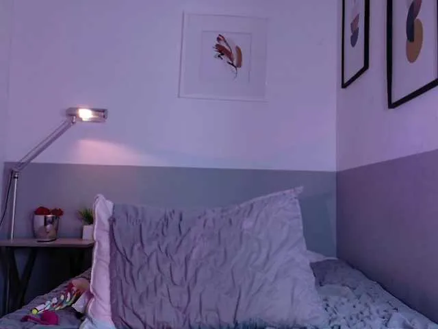 Live sex webcam photo for naturaltiits #291462382