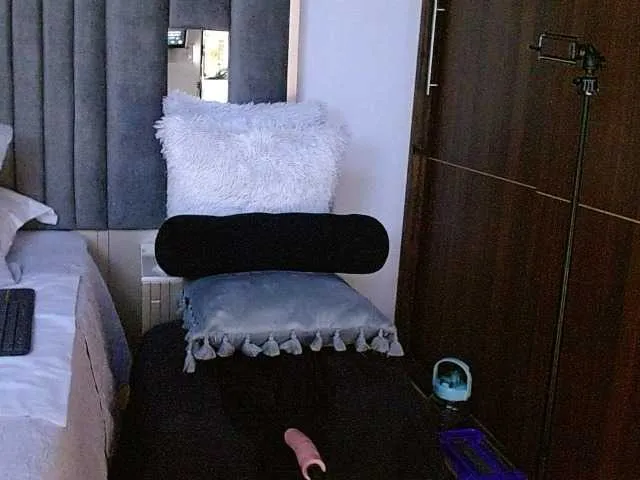 Live sex webcam photo for naty-taylor #291360826