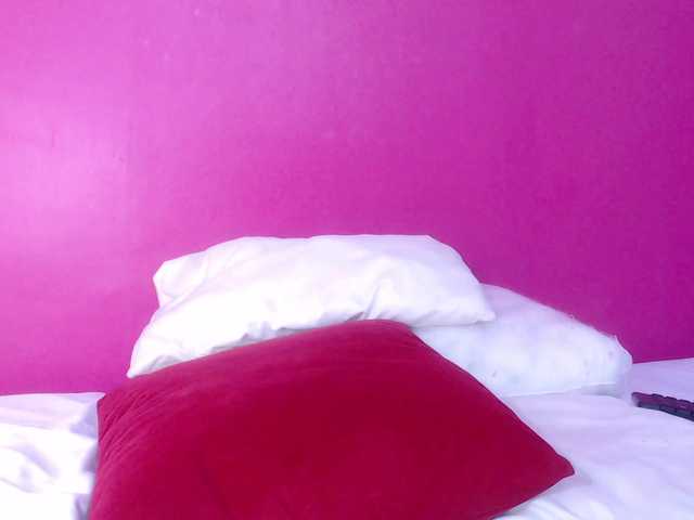 Live sex webcam photo for naughty-cumeater #276463458