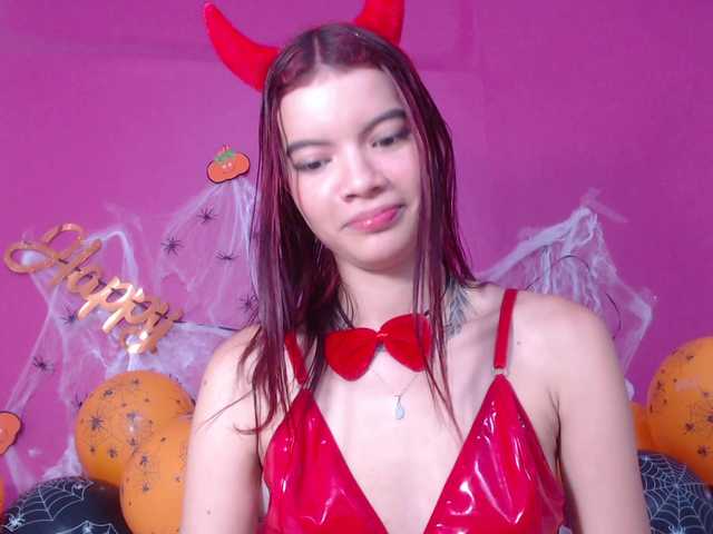 Live sex webcam photo for naughty-cumeater #276490582