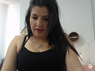 Live sex webcam photo for naughty-girl #200965952