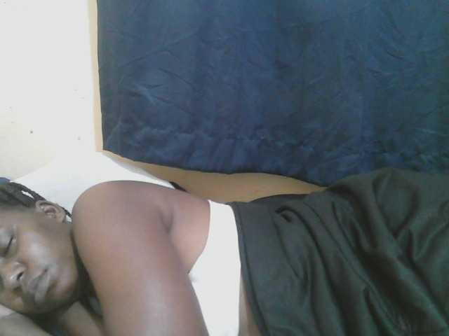 Live sex webcam photo for naughty-slender #291940266