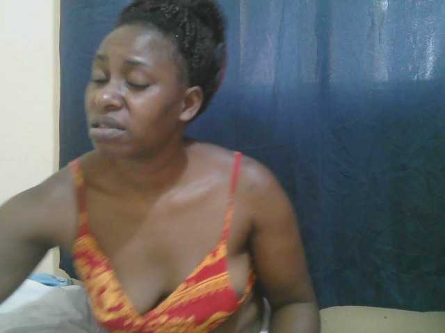 Live sex webcam photo for naughty-slender #291959356