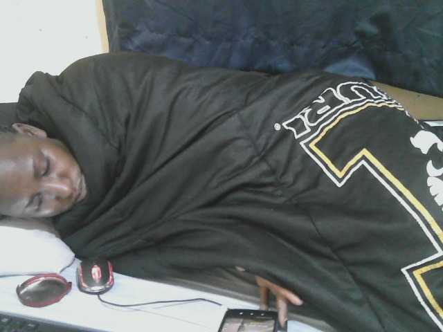 Live sex webcam photo for naughty-slender #292018137