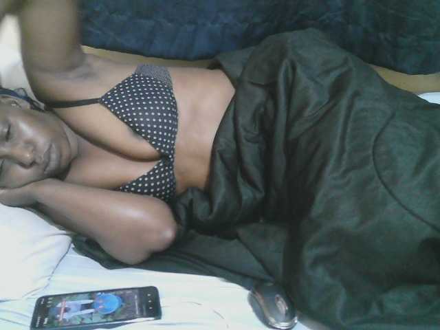 Live sex webcam photo for naughty-slender #292021372