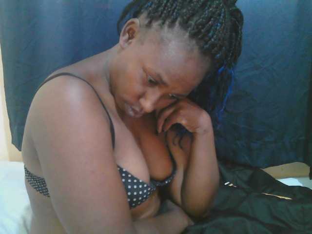 Live sex webcam photo for naughty-slender #292040838