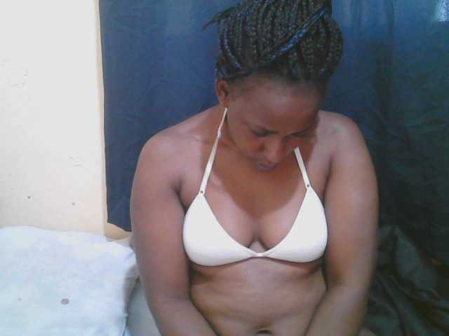 Live sex webcam photo for naughty-slender #292059006