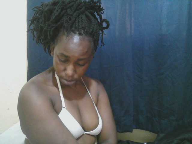 Live sex webcam photo for naughty-slender #292312619