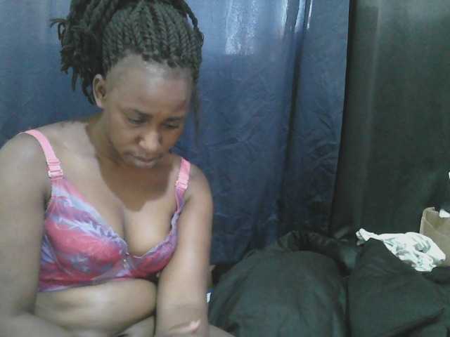 Live sex webcam photo for naughty-slender #292319464