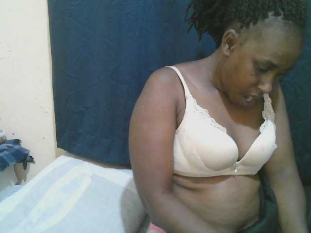 Live sex webcam photo for naughty-slender #292330010