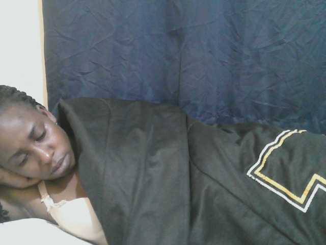 Live sex webcam photo for naughty-slender #292344044