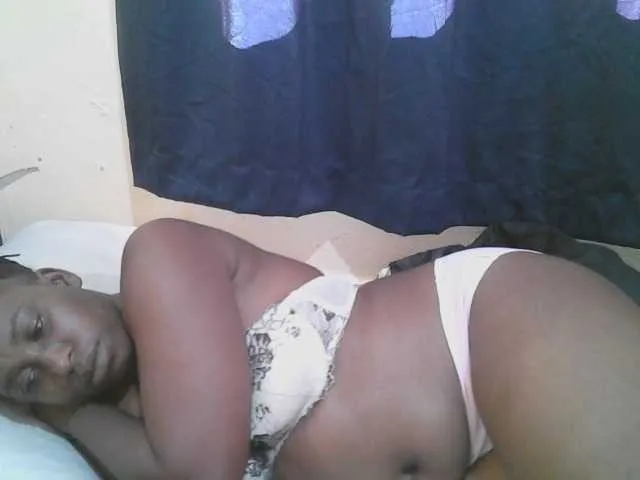 Live sex webcam photo for naughty-slender #292538535