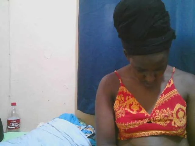 Live sex webcam photo for naughty-slender #293183996