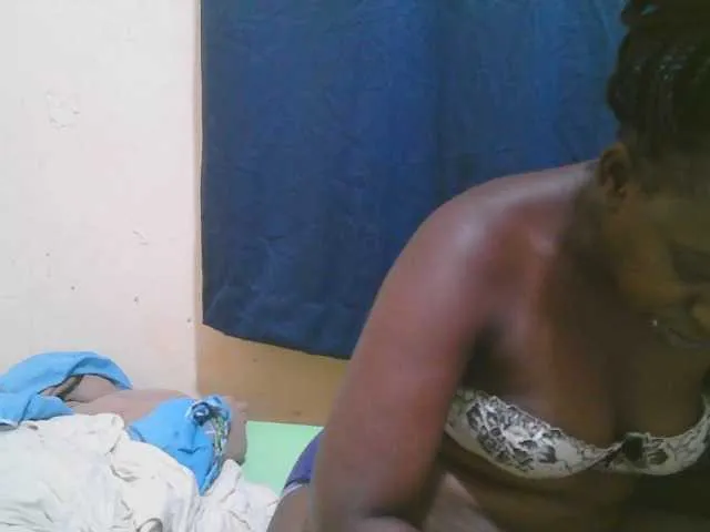 Live sex webcam photo for naughty-slender #293223877