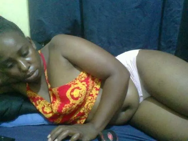 Live sex webcam photo for naughty-slender #293745299
