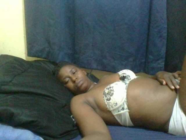 Live sex webcam photo for naughty-slender #293752161