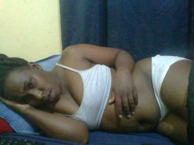 Live sex webcam photo for naughty-slender #293815263