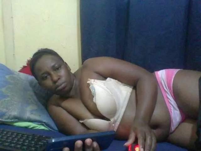Live sex webcam photo for naughty-slender #293941588